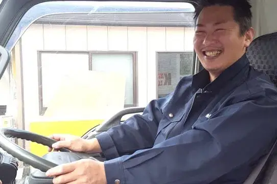 定時上がりが当たり前！資格取得支援あり！10tドライバー