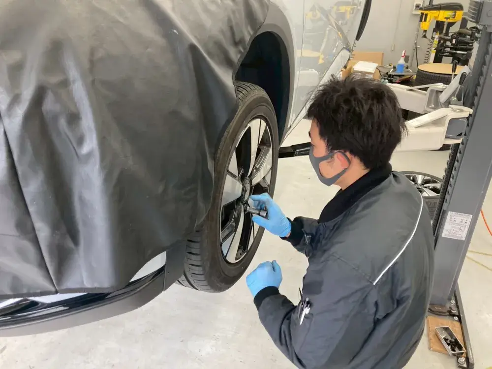 輸入車正規ディーラー整備士｜月給30万円以上｜残業少なめ