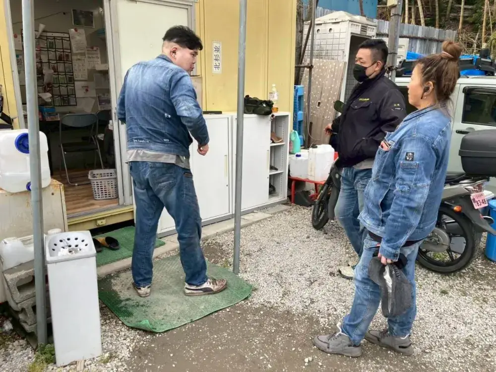 わざとらしさゼロでしょ！？これが日常！上下関係なく仕事が終わったら普通に話せるのがいい所！